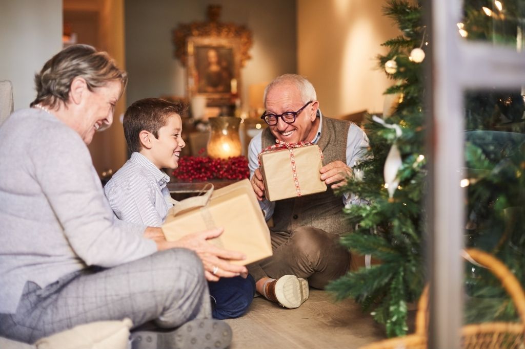 regalos para los abuelos en Navidad más que ayudas